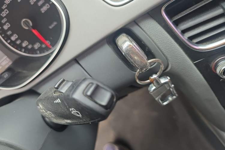 Used Audi A4L 2013 35 TFSI Automatic Standard Model Vehicle Key
