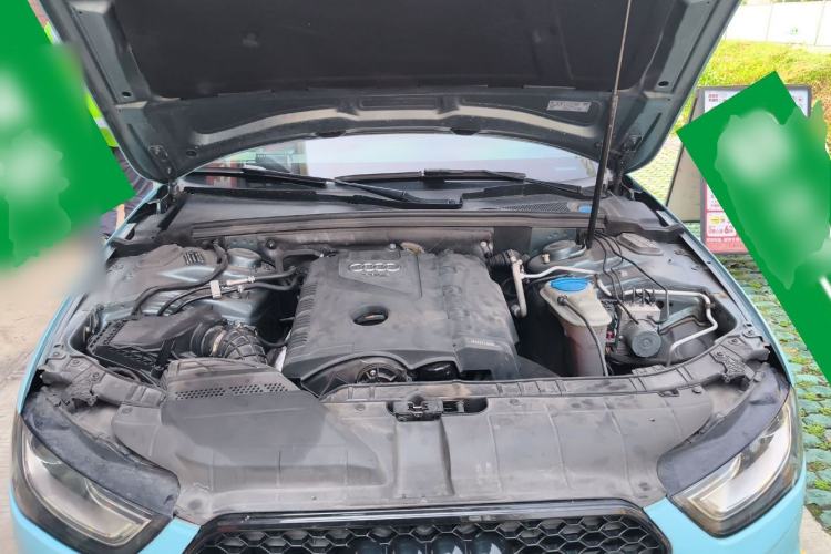 Used Audi A4L 2013 35 TFSI Automatic Standard Model Engine Bay