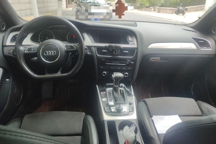 Used Audi A4L 2013 40 TFSI quattro Sport version Center Console
