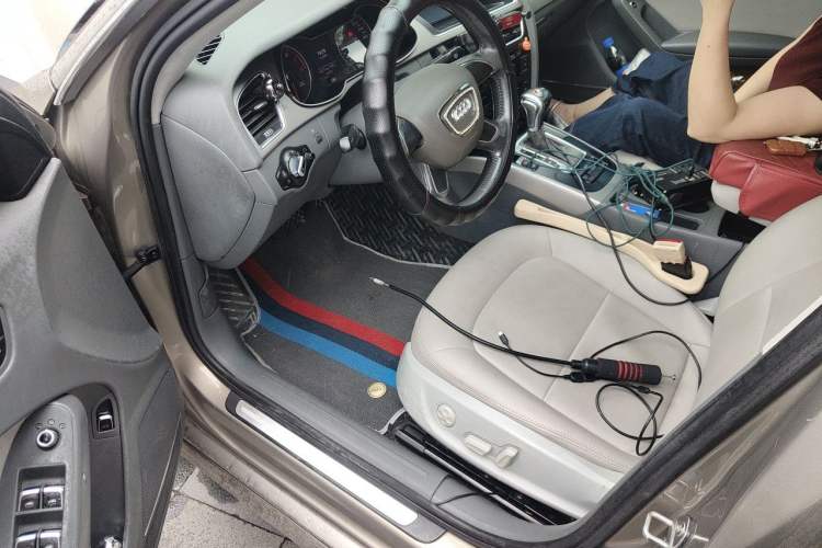 Used Audi A4L 2013 30 TFSI Automatic Comfort Model Driver Seat