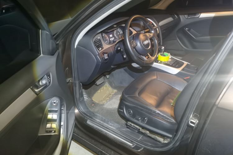 Used Audi A4L 2013 35 TFSI Automatic Technology Edition Driver Seat