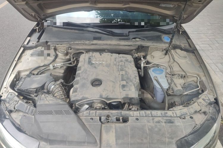 Used Audi A4L 2013 40 TFSI quattro Sport version Engine Bay