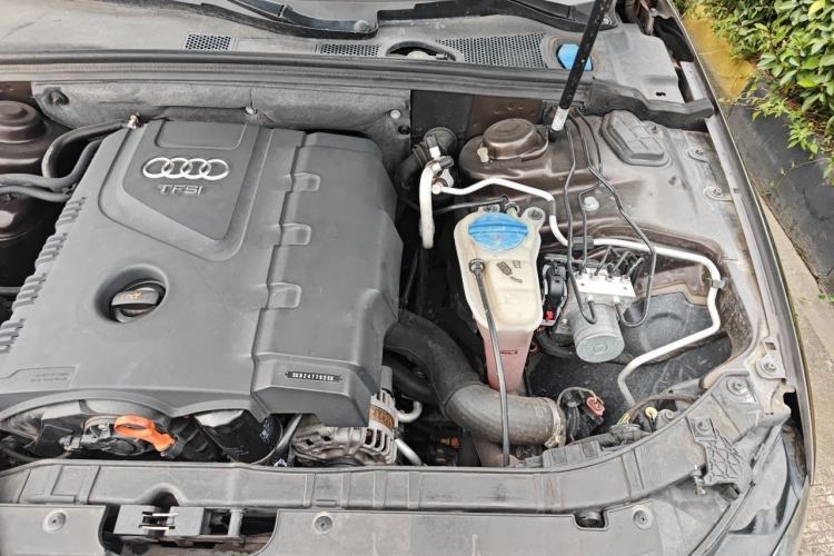Used Audi A4L 2013 35 TFSI Automatic Standard Model Engine Bay Left