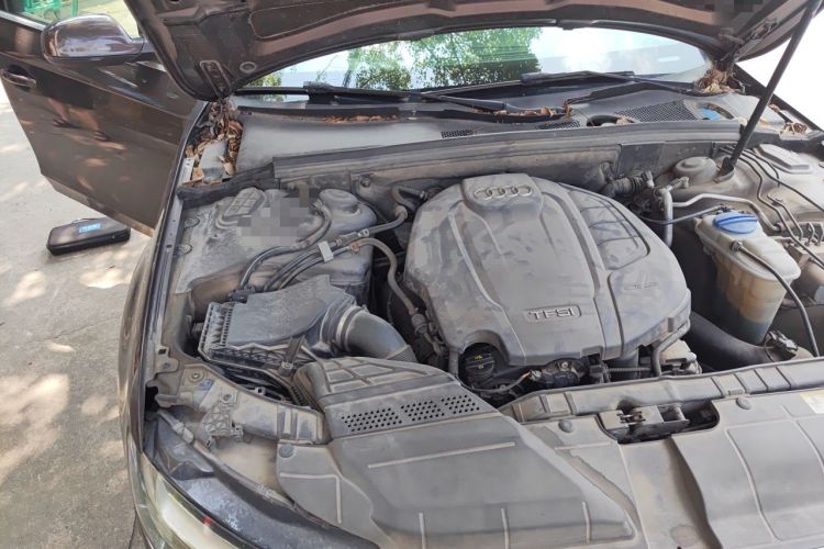 Used Audi A4L 2013 35 TFSI Automatic Standard Model Engine Bay Right