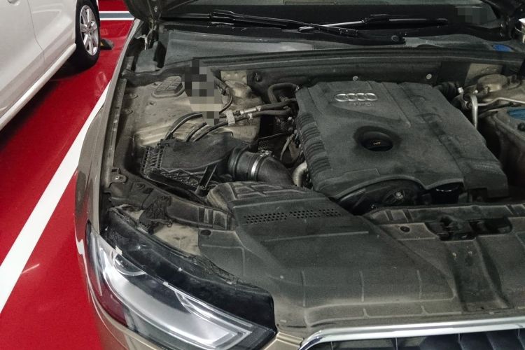 Used Audi A4L 2013 35 TFSI Automatic Standard Model Engine Bay Right