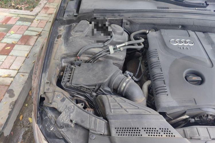 Used Audi A4L 2013 35 TFSI Automatic Comfort Model Engine Bay Right