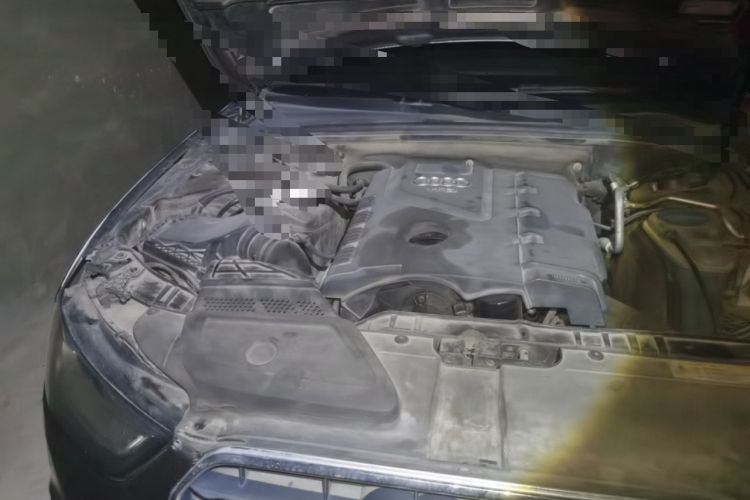Used Audi A4L 2013 35 TFSI Automatic Technology Edition Engine Bay Right