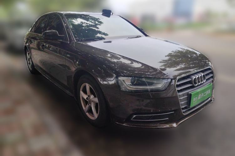 Used Audi A4L 2013 35 TFSI Automatic Comfort Model Front Right 45 Deg