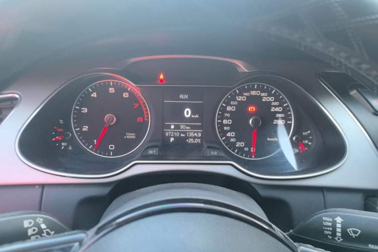 Used Audi A4L 2013 35 TFSI Automatic Standard Model Instrument Cluster