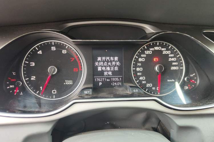 Used Audi A4L 2013 30 TFSI Automatic Comfort Model Instrument Cluster