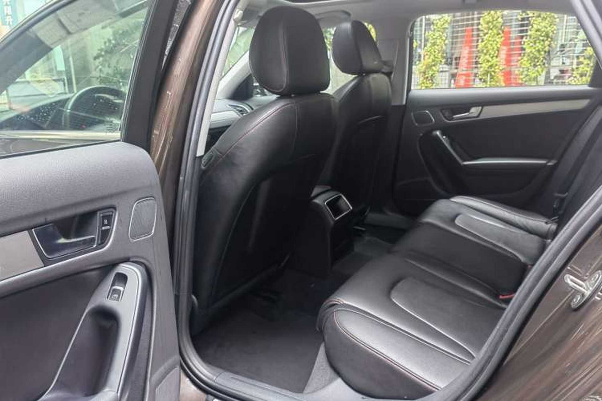 Used Audi A4L 2013 30 TFSI Automatic Comfort Model Interior 3