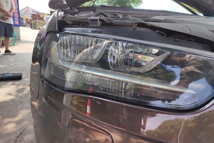 Used Audi A4L 2013 35 TFSI Automatic Standard Model Right Front Headlight