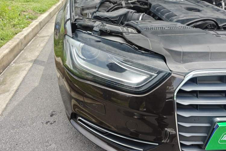 Used Audi A4L 2013 35 TFSI Automatic Standard Model Right Front Headlight