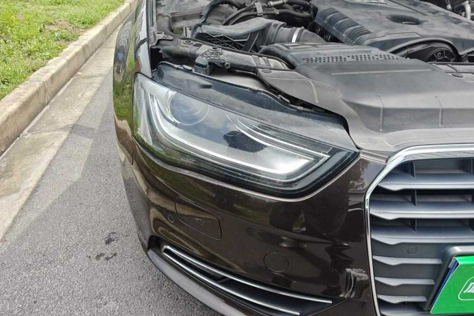 Used Audi A4L 2013 35 TFSI Automatic Standard Model Right Front Headlight