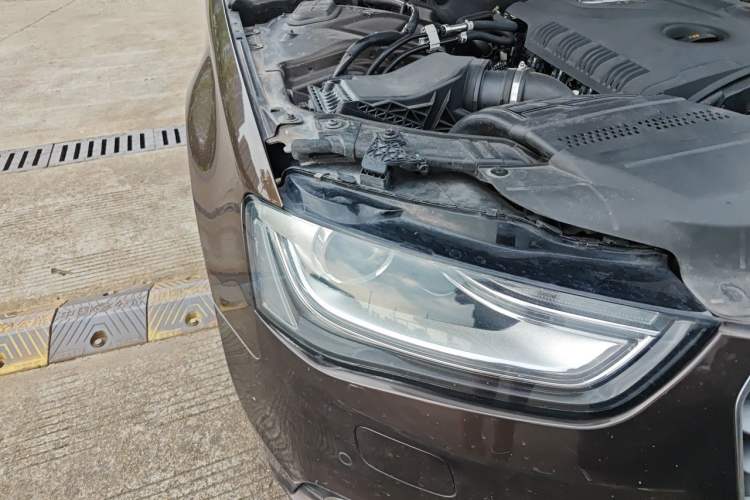 Used Audi A4L 2013 35 TFSI Automatic Standard Model Right Front Headlight