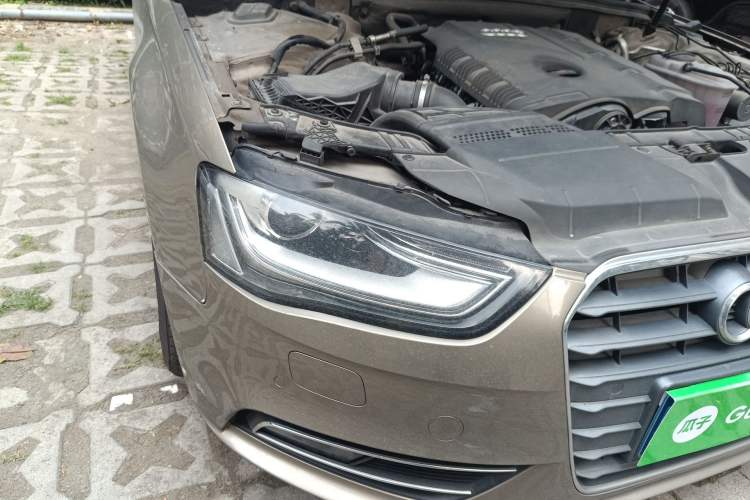 Used Audi A4L 2013 35 TFSI Automatic Standard Model Right Front Headlight