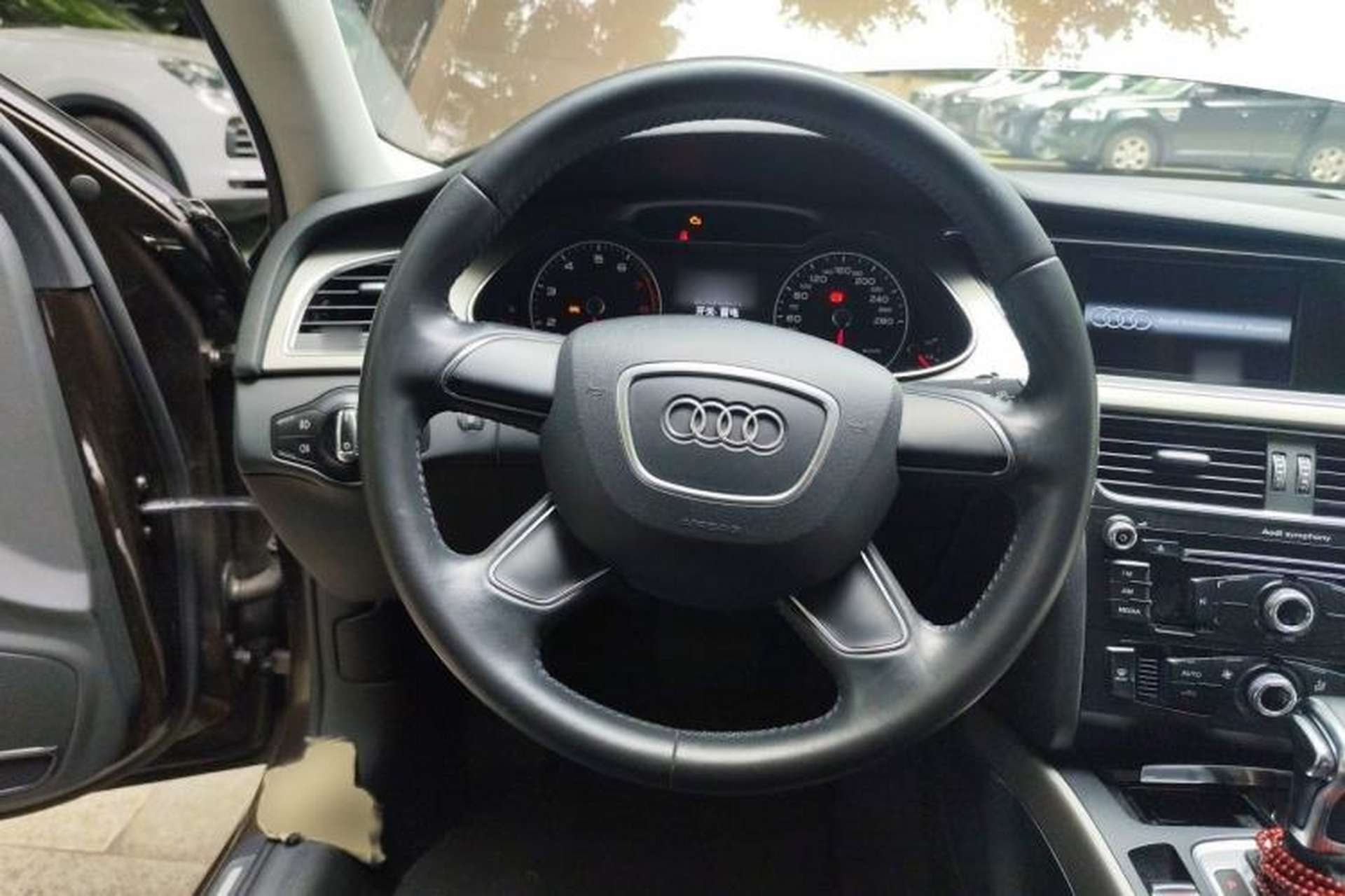 Used Audi A4L 2013 30 TFSI Automatic Comfort Model Steering Wheel