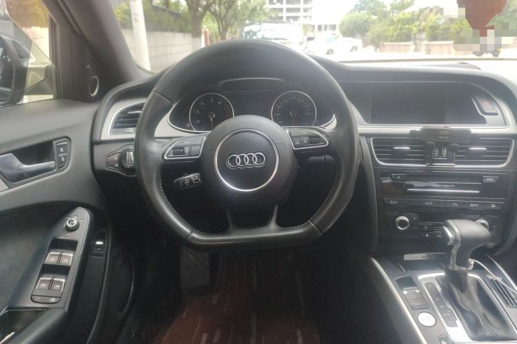 Used Audi A4L 2013 40 TFSI quattro Sport version Steering Wheel