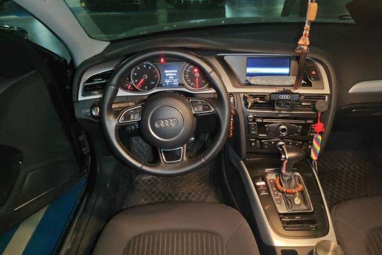 Used Audi A4L 2013 40 TFSI quattro Individual Sport Edition Steering Wheel