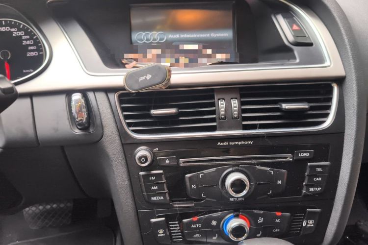 Used Audi A4L 2013 35 TFSI Automatic Comfort Model Audio And AC Panel