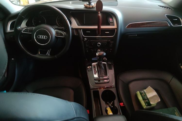 Used Audi A4L 2013 35 TFSI Automatic Comfort Model Center Console