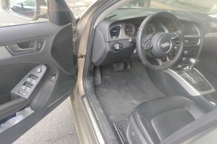 Used Audi A4L 2013 35 TFSI Automatic Standard Model Driver Seat