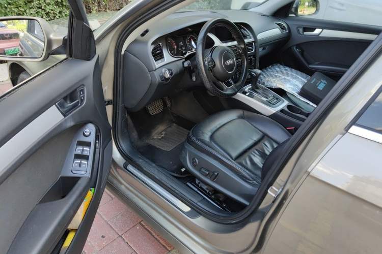Used Audi A4L 2013 35 TFSI Automatic Standard Model Driver Seat
