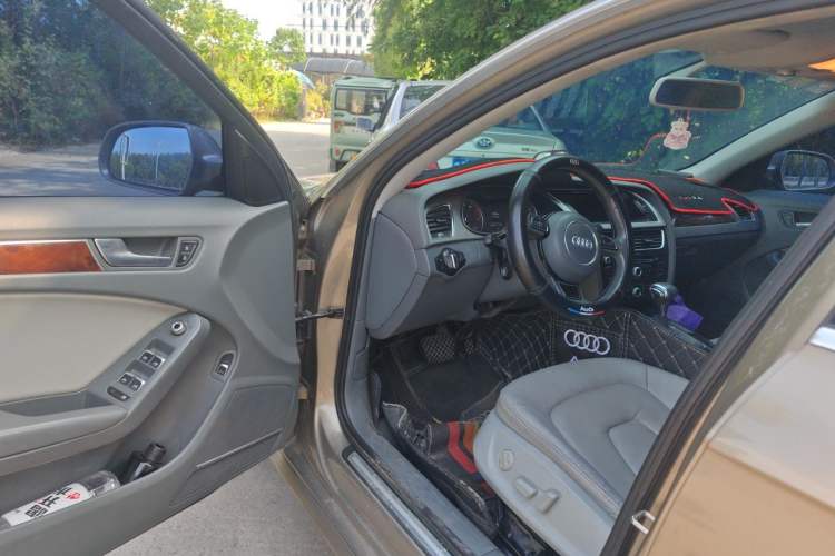 Used Audi A4L 2013 35 TFSI Automatic Comfort Model Driver Seat