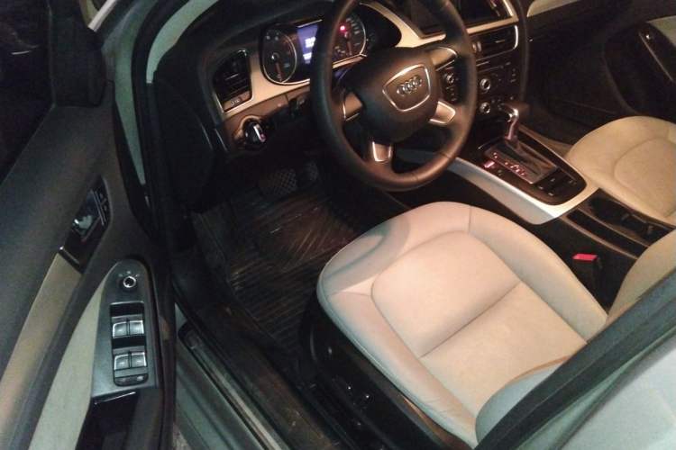 Used Audi A4L 2013 30 TFSI Automatic Comfort Model Driver Seat