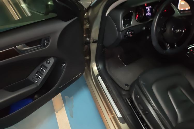 Used Audi A4L 2013 35 TFSI Automatic Comfort Model Driver Seat