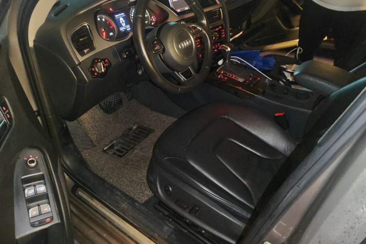 Used Audi A4L 2013 35 TFSI Automatic Standard Model Driver Seat