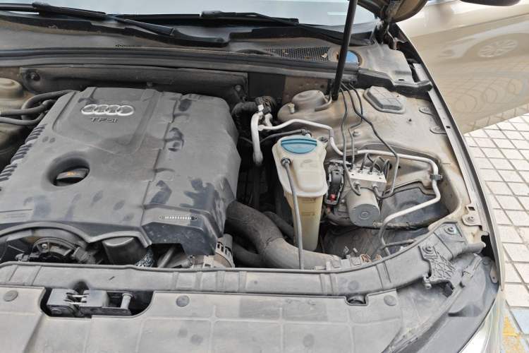Used Audi A4L 2013 40 TFSI quattro Individual Sport Edition Engine Bay Left