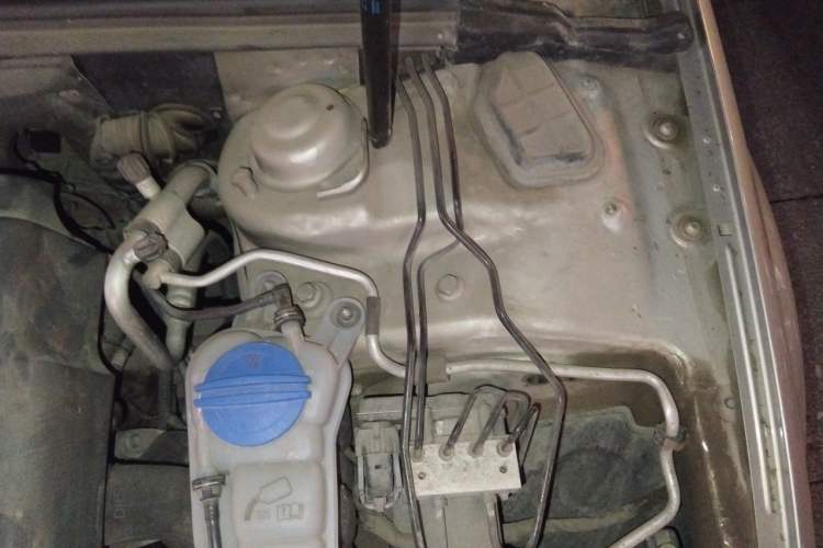 Used Audi A4L 2013 30 TFSI Automatic Comfort Model Engine Bay Left