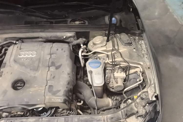 Used Audi A4L 2013 35 TFSI Automatic Standard Model Engine Bay Left