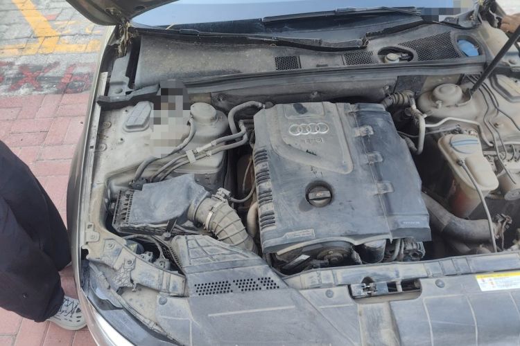 Used Audi A4L 2013 35 TFSI Automatic Standard Model Engine Bay Right
