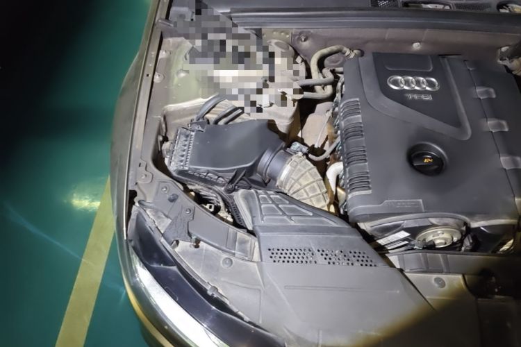 Used Audi A4L 2013 35 TFSI Automatic Comfort Model Engine Bay Right
