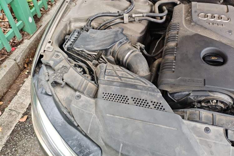 Used Audi A4L 2013 35 TFSI Automatic Standard Model Engine Bay Right