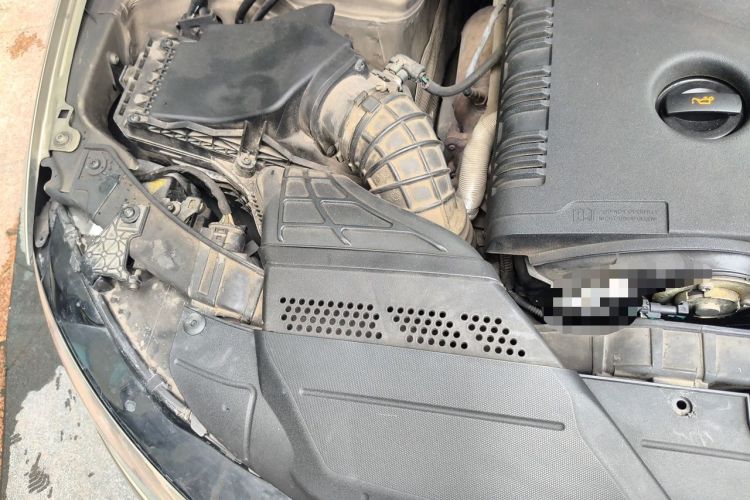 Used Audi A4L 2013 35 TFSI Automatic Comfort Model Engine Bay Right