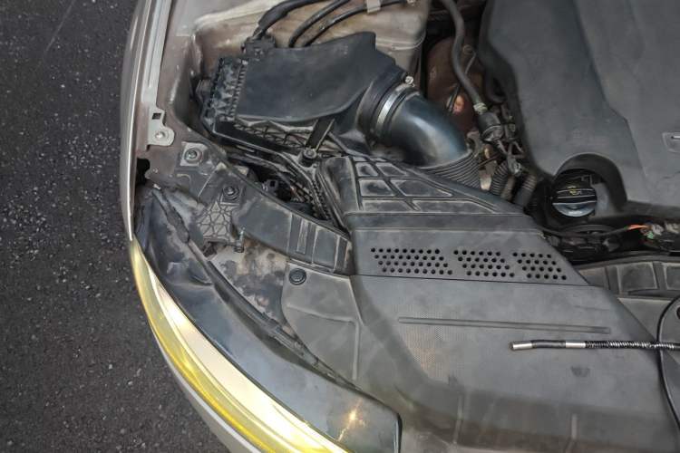 Used Audi A4L 2013 35 TFSI Automatic Standard Model Engine Bay Right