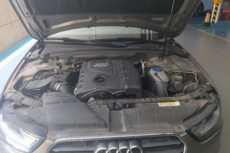 Used Audi A4L 2013 35 TFSI Automatic Comfort Model Engine Bay
