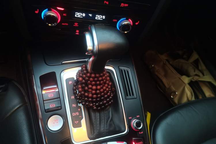 Used Audi A4L 2013 35 TFSI Automatic Technology Edition Gear Lever