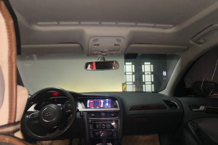 Used Audi A4L 2013 35 TFSI Automatic Comfort Model Headliner