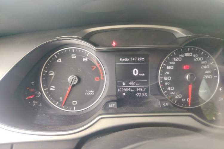 Used Audi A4L 2013 35 TFSI Automatic Standard Model Instrument Cluster
