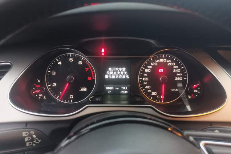 Used Audi A4L 2013 35 TFSI Automatic Technology Edition Instrument Cluster