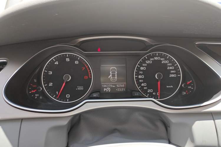 Used Audi A4L 2013 35 TFSI Automatic Standard Model Instrument Cluster