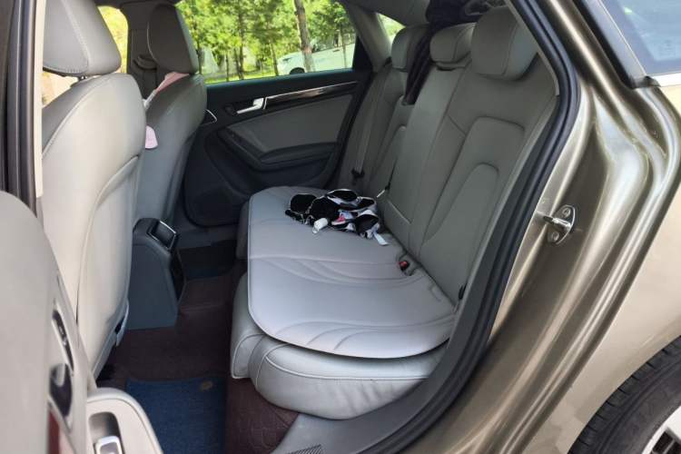 Used Audi A4L 2013 35 TFSI Automatic Standard Model Left Rear Seat