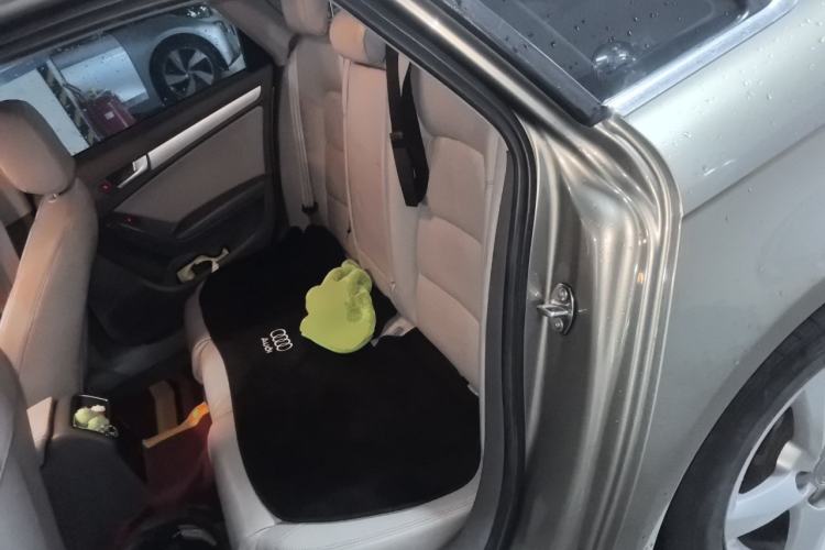 Used Audi A4L 2013 35 TFSI Automatic Standard Model Left Rear Seat