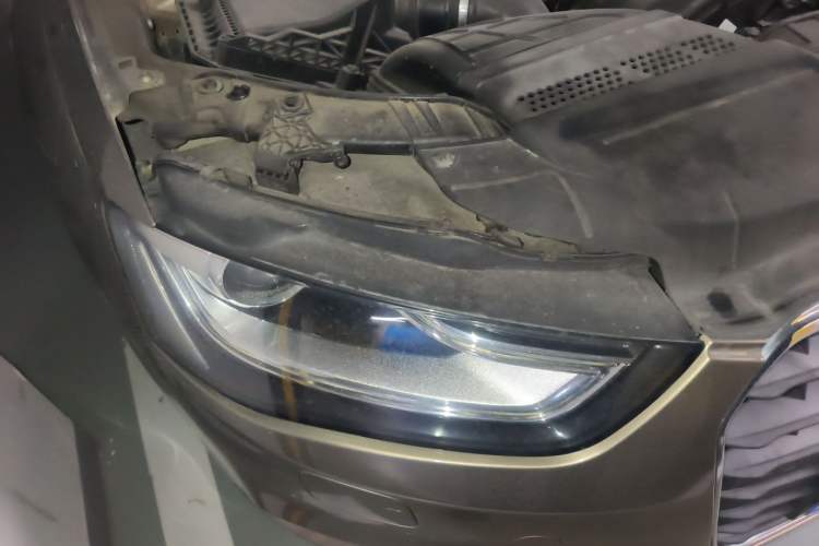 Used Audi A4L 2013 35 TFSI Automatic Comfort Model Right Front Headlight