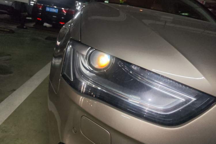 Used Audi A4L 2013 35 TFSI Automatic Technology Edition Right Front Headlight