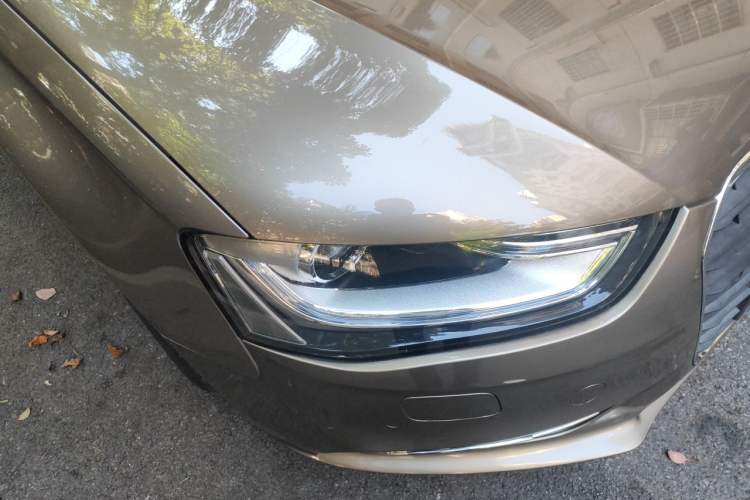 Used Audi A4L 2013 35 TFSI Automatic Standard Model Right Front Headlight